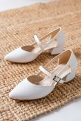 Arkası Kapalı Kısa Topuklu Ayakkabı