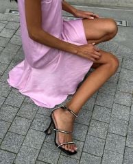 Mi Luz Kristal Taşlı Kadeh Topuklu Siyah Sandalet