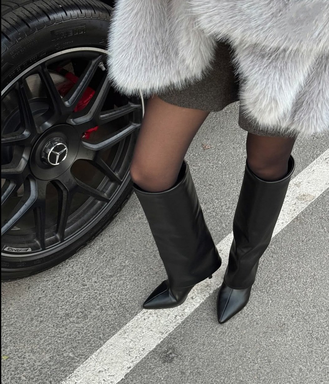 Mi Luz Tozluk Detaylı Sivri Burun Siyah Çizme