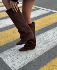 Mi Luz Tozluk Detaylı Sivri Burun Kahverengi Süet Çizme