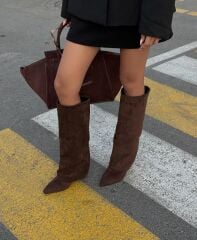 Mi Luz Tozluk Detaylı Sivri Burun Kahverengi Süet Çizme